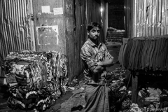 Dhaka / Atelier de confection informel produisant pour le marché local.